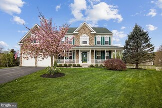 35741 Roundleaf Ct, Round Hill, VA 20141