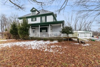 1260 Middle Rd, Oneida, NY 13421