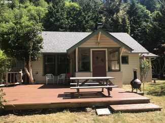 11085 E Mapleton Rd, Mapleton, OR 97453