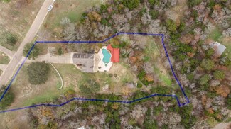 208 Comanche Trail, China Spring, TX 76633