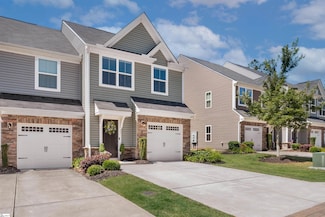 27 Country Dale Dr, Greer, SC 29650