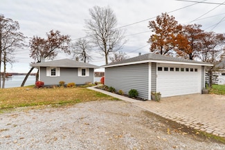 5507 E Colonial Oaks Dr, Monticello, IN 47960