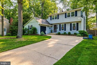 604 Carol Ct, Blackwood, NJ 08012
