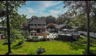 840 S Main St, Burrillville, RI 02859