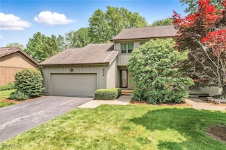 402 Tournament Trail, Cortland, OH 44410
