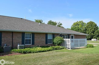1702 Linden Dr, Fairfield, IA 52556