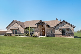 416 Christian Way, Azle, TX 76020