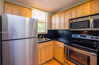 1801 S Treasure Dr Unit 303, North Bay Village, FL 33141
