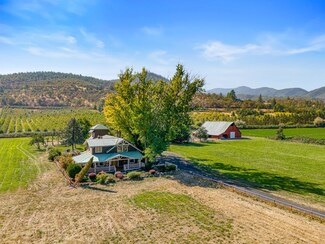 1593 Pioneer Rd, Talent, OR 97540