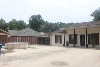 1827 1/2 Isom St, Houston, TX 77039