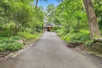 632 New York 32, New Paltz, NY 12589