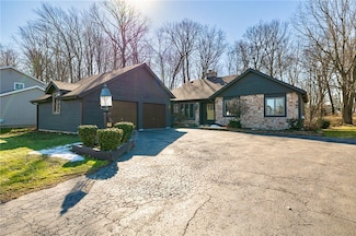 641 Vintage Ln, Rochester, NY 14615