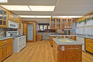 23192 Cresta Dr, Twain Harte, CA 95383