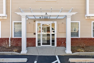 60 Bay Spring Ave Unit A9, Barrington, RI 02806