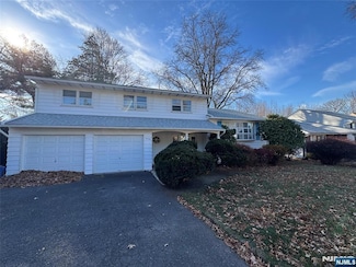 409 W Anderson St, Hackensack, NJ 07601