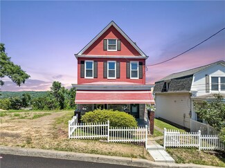 1008 Rue Grande Vue St, Pittsburgh, PA 15220