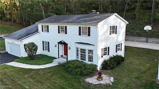 2079 Buena Vista Dr, Coshocton, OH 43812