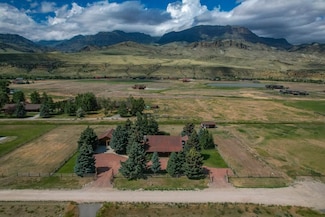 17 Talon Dr, Cody, WY 82414