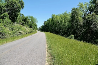 H Merrit Dr, Malvern, AL 36375