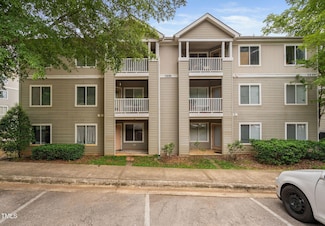 1230 University Ct Unit 102, Raleigh, NC 27606