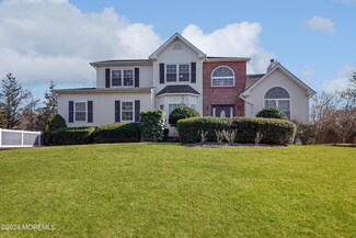 54 Silvercrest Dr, Tinton Falls, NJ 07712