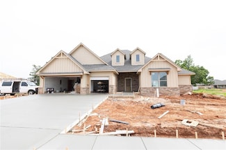 1004 SE 30th St, Moore, OK 73160