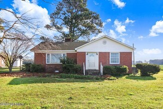 502 Bennetts Bridge Rd, Mount Olive, NC 28365