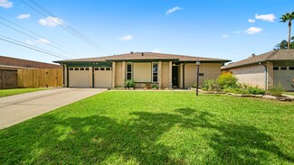 16650 Seawolf Dr, Houston, TX 77062