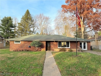 752 Poplar St, Canal Fulton, OH 44614