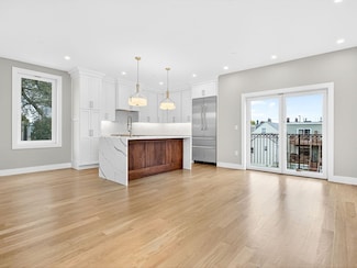 551 E 7th St Unit 3, Boston, MA 02127