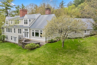 3 Saddle Run Rd, Hanover, NH 03755