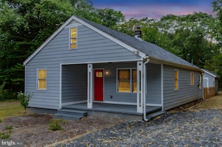 16 Enola Rd, Fredericksburg, VA 22405