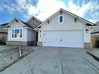 3030 Teller Dr, Bryan, TX 77808