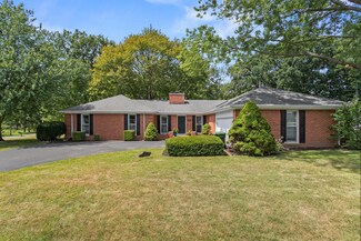 101 N Turner Dr, Mahomet, IL 61853