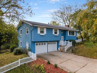 305 South Rd, Mount Horeb, WI 53572