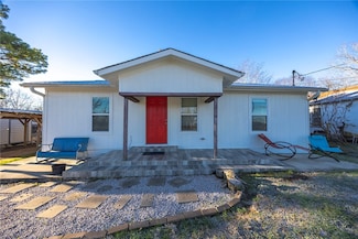 1003 N Banks St, Caldwell, TX 77836