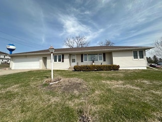 204 1st St, Welcome, MN 56181