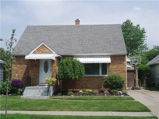 209 W Hazeltine Ave, Buffalo, NY 14217
