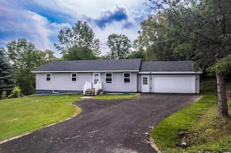 131 South Ln, West Rutland, VT 05777
