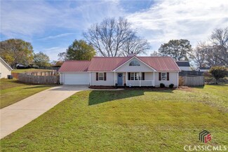 935 Justin Dr, Winder, GA 30680