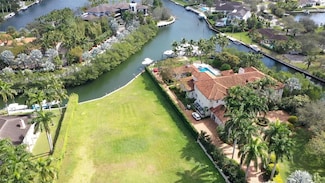 9175 Arvida Dr, Coral Gables, FL 33156