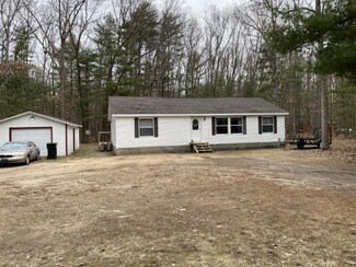 1383 78th St, Newaygo, MI 49337