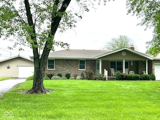 704 E Gatewood Dr, Westport, IN 47283