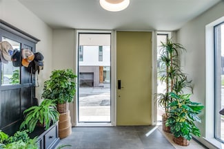 452 W Morphy St, Fort Worth, TX 76104