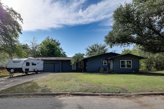 200 E 8th St, Kaufman, TX 75142
