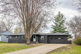 1230 16th St, West Des Moines, IA 50265