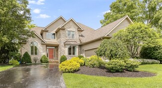 210 Chisholm Ct, Aurora, OH 44202