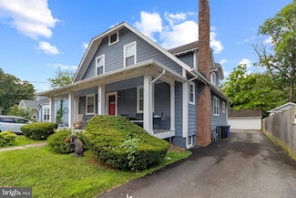 3528 14th St N, Arlington, VA 22201