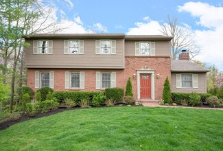 12088 Paulmeadows Dr, Cincinnati, OH 45249