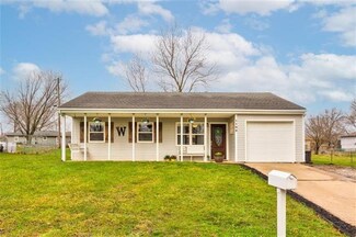 1102 W 3rd St, Edgerton, KS 66021